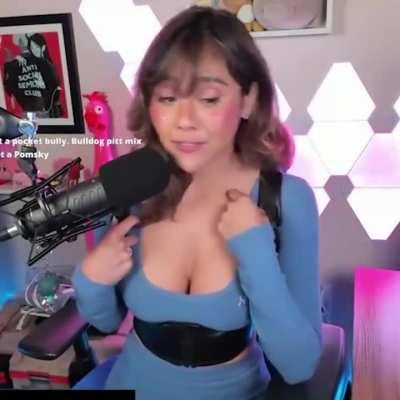 Please don't wear a turtleneck!