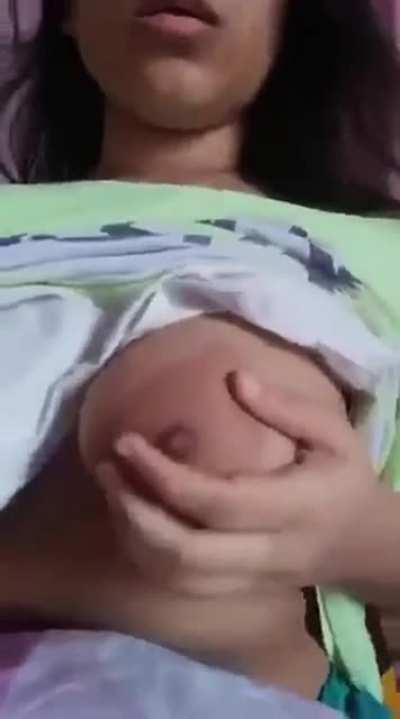 Extremely hot girl loves that big dick🤤🥵Link in comment ⬇️