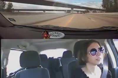 Ooh ooh here she comes.