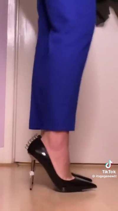 @itsgegenewtt forgot to put on a shirt