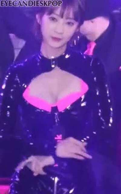 Hyerin EXID pink hot