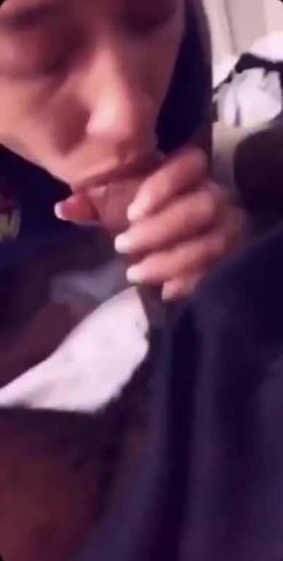 Russia servicing a thick black cock 💦