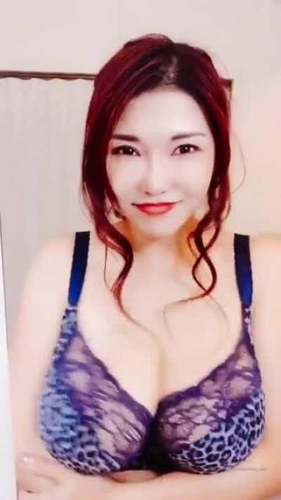 Anri Okita Magic Trick With Her Shirt