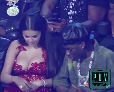 I wish I was rema this night selena looked so stunning and busty at the VMAs 2023 