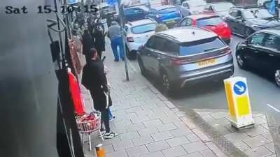 Father and son try and kidnap a teenage girl in the UK