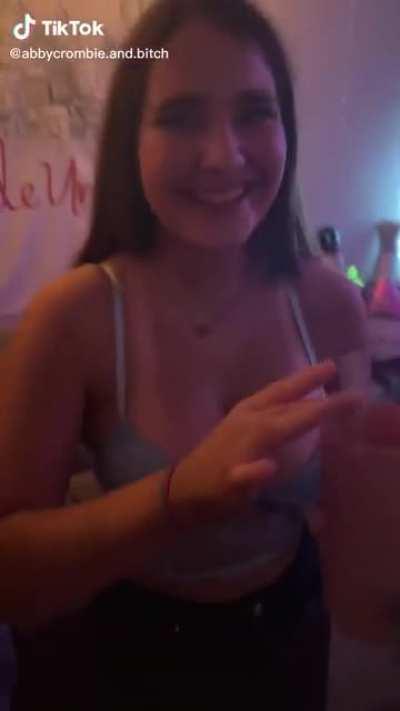 Showing off at the party🍒🥵💦