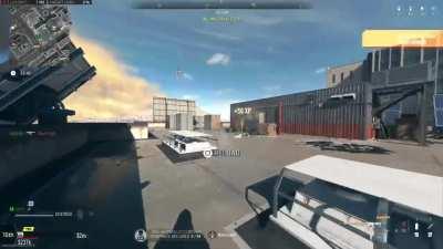 Four people pushing me and I'm too scared to moveð