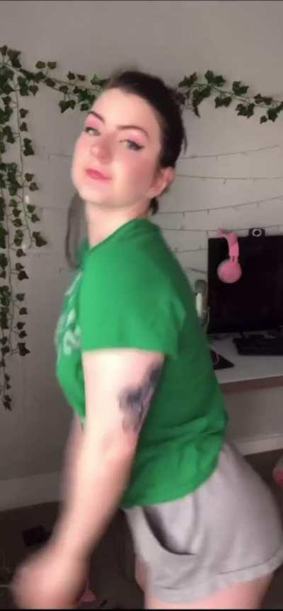 Heyitsashe_ on Tiktok