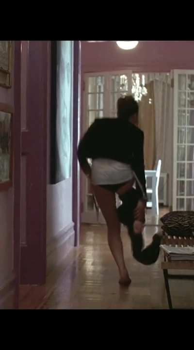 Sarah Michelle Gellar gets comfortable after getting home