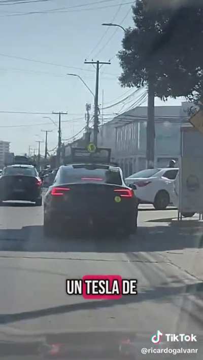 Un Tesla Colectivo en Quillota