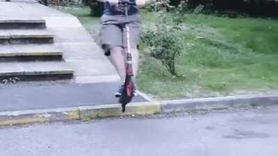 Scooter boy fell on ramp......