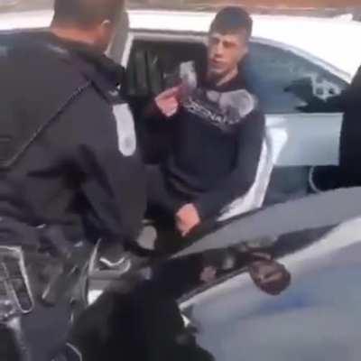 خير الكلام ما قل ودل 😂