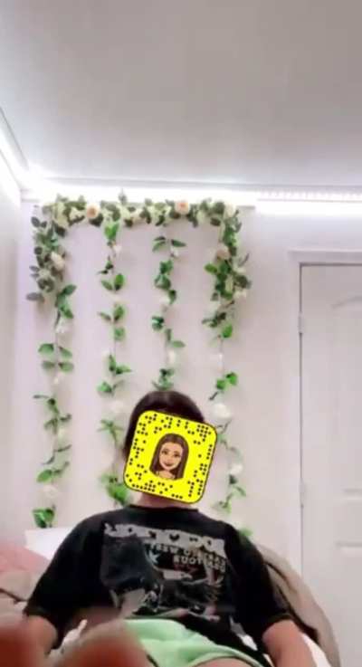 i wish these were pressed against my face😋😍