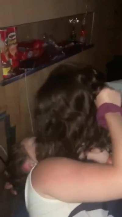 When the parent are out 😮