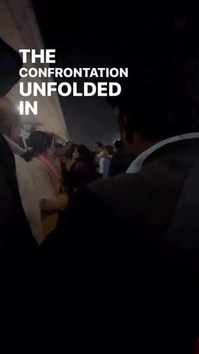 Woman slaps a man, calls him a Dog over a minor collision in Delhi but other men stand up in support of the victim. 👏