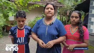 One of the ordered chicken biryani packets had a chicken head.