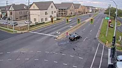 Driver fails to yield to oncoming pickup truck and causes monumental accident in Alabama