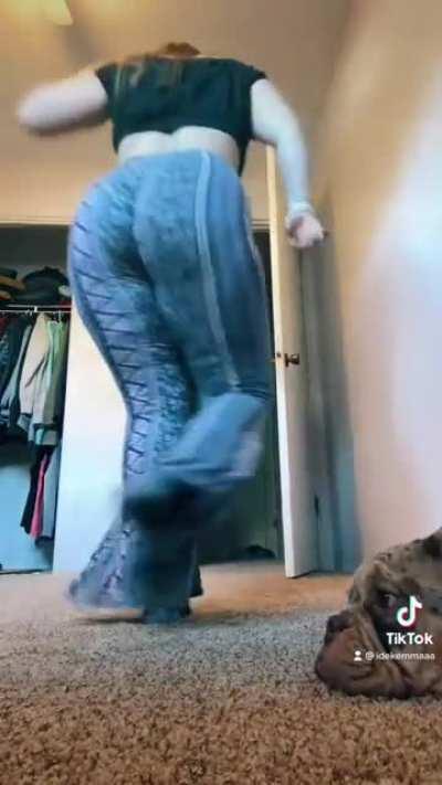 Throw back, these are defs my fav flare pants 🥰