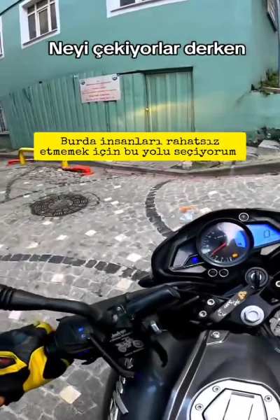 Nerden bilebilirdim ki bu evin bu kadar meşhur olduğunu ?