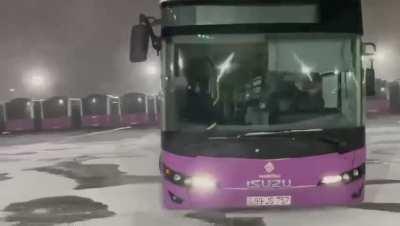 BakuBus drivers going crazy