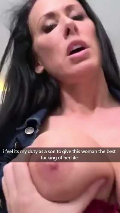 Mommy always bringing the heat!🔥💖