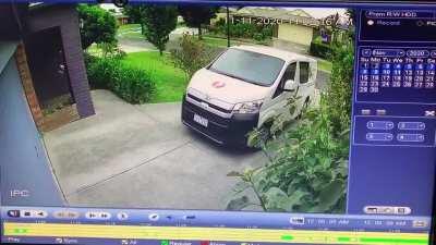 Australia Post rolls out drive-through service.