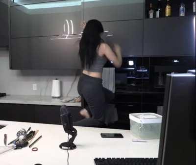 Leena letting us know how tall she is