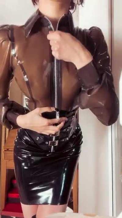 Favorite transparent latex ;) 😈