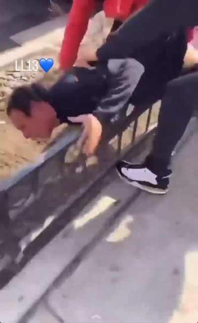 Jayripk🕊️(Reyway♿️), 280♿️ members jump a yg member