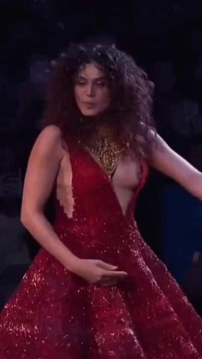 Enjoy Natural Tity of Feminist Raand Tapsee Panuu (HQ Version) Still Cant Sink the Moment and will Nut on this Bitch all Night 🔥💦