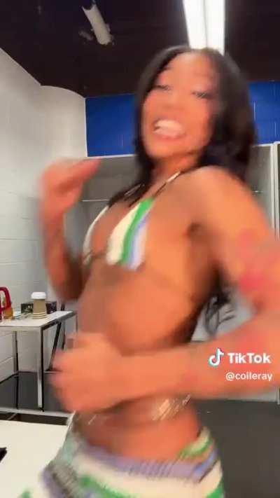 that body crazy😩😩😩