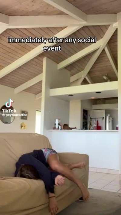 The jiggle when she falls on the bedðð