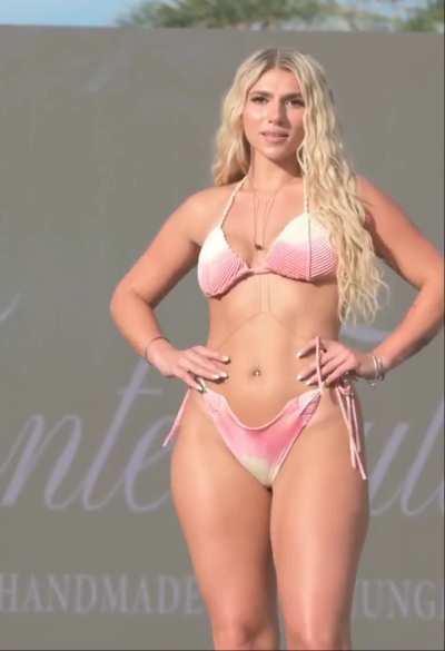 Lucy Lou-Herrick - Fonte Tulum, Fort Lauderdale 2025