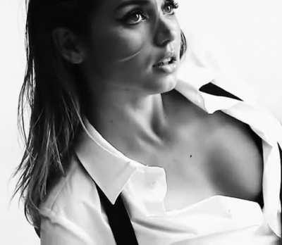 Ana de Armas...
