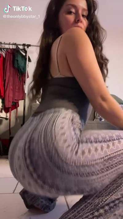 Isabella Get her Free F0lder Below👇