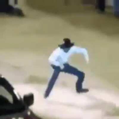 Le mete sus pasos si 😎