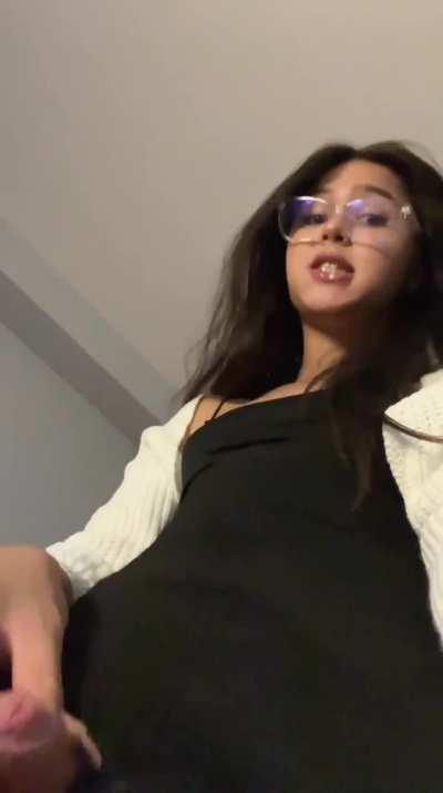 Did my girldick and ass make you turn your phone? 😜