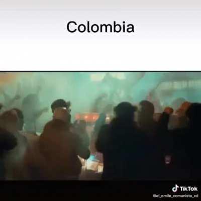 El que de upvote la tiene grande 😎🤑