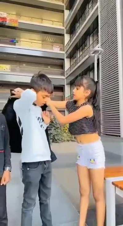 TITLE hot attitude whatsapp status