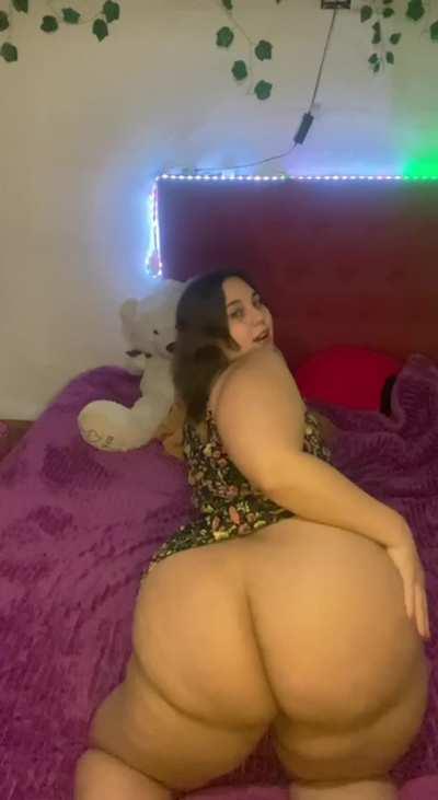 are older men really into chubby sluts like me?