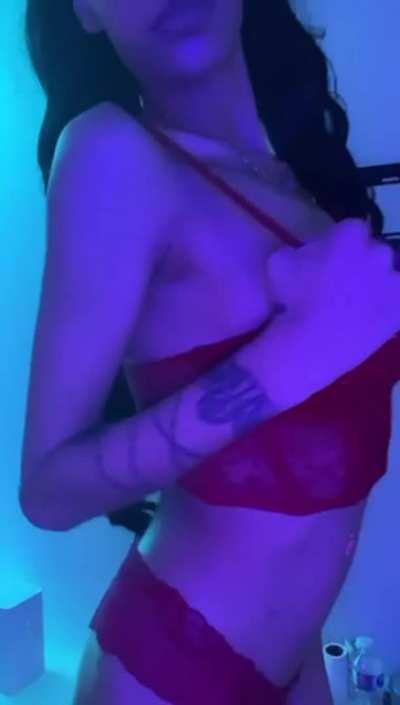 LOOKING FOR A GIRLFRIEND? 🥺SUBSCRIBE FOR $10 I WONT DISAPPOINT 💗