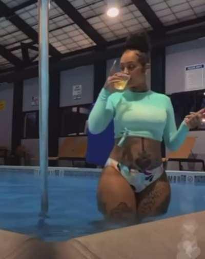 Donna know that ass crazy