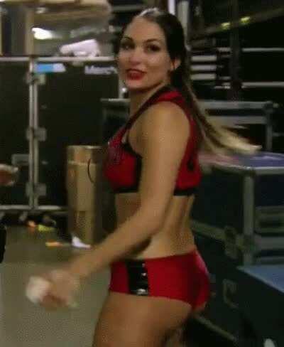 Brie Bella 🍑