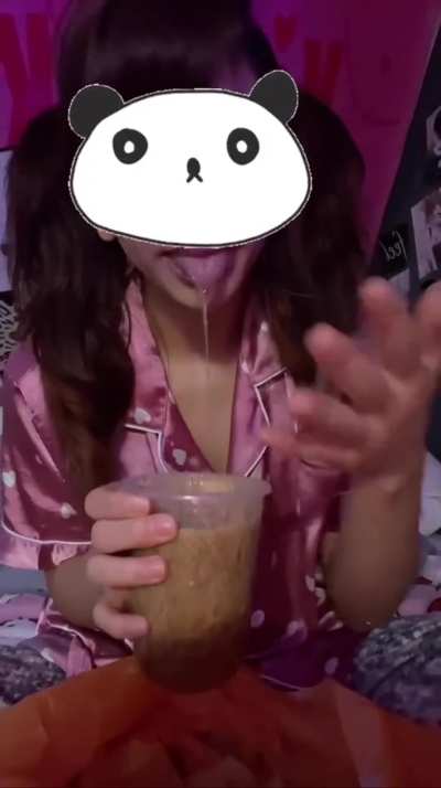 19 year old fills her boba cup with puke (dm if interested)