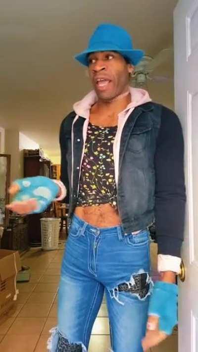 Mommyself looks like a stand user