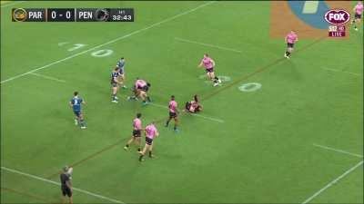 Bailey Simonsson Fends Jerome Luai