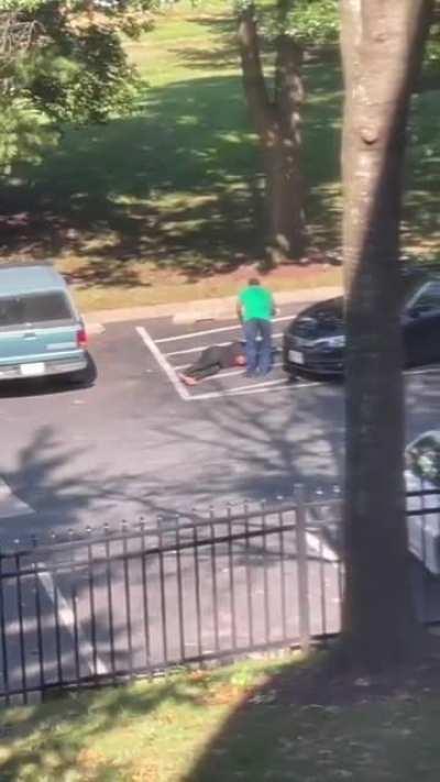 Crazy woman fakes getting hit by her SO’s car