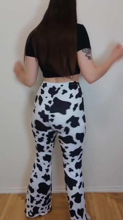 Booty in flare pants