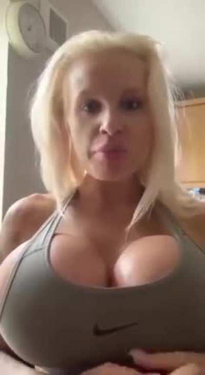 Popheads when they hear a synth sound