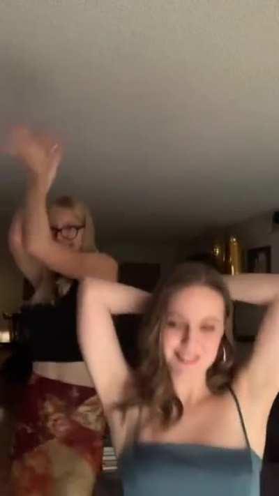 Izabela Vidovic tight dress